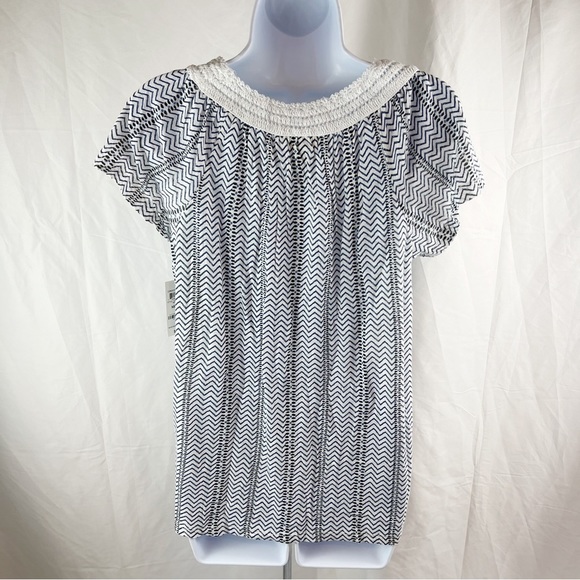 🔥5/$20 Style&co. White Lines Crochet Scoop Neck Trim Flutter Sleeve Top - Picture 6 of 8
